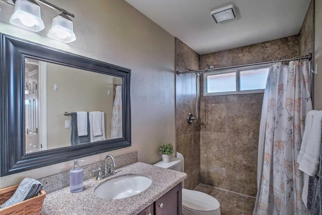 Holiday home Pet-Friendly Arizona Escape Golf And Hike Nearby! Villa Litchfield Park